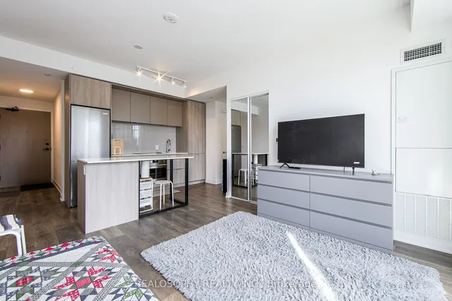 Additional property image - 130 River St Unit 1905
