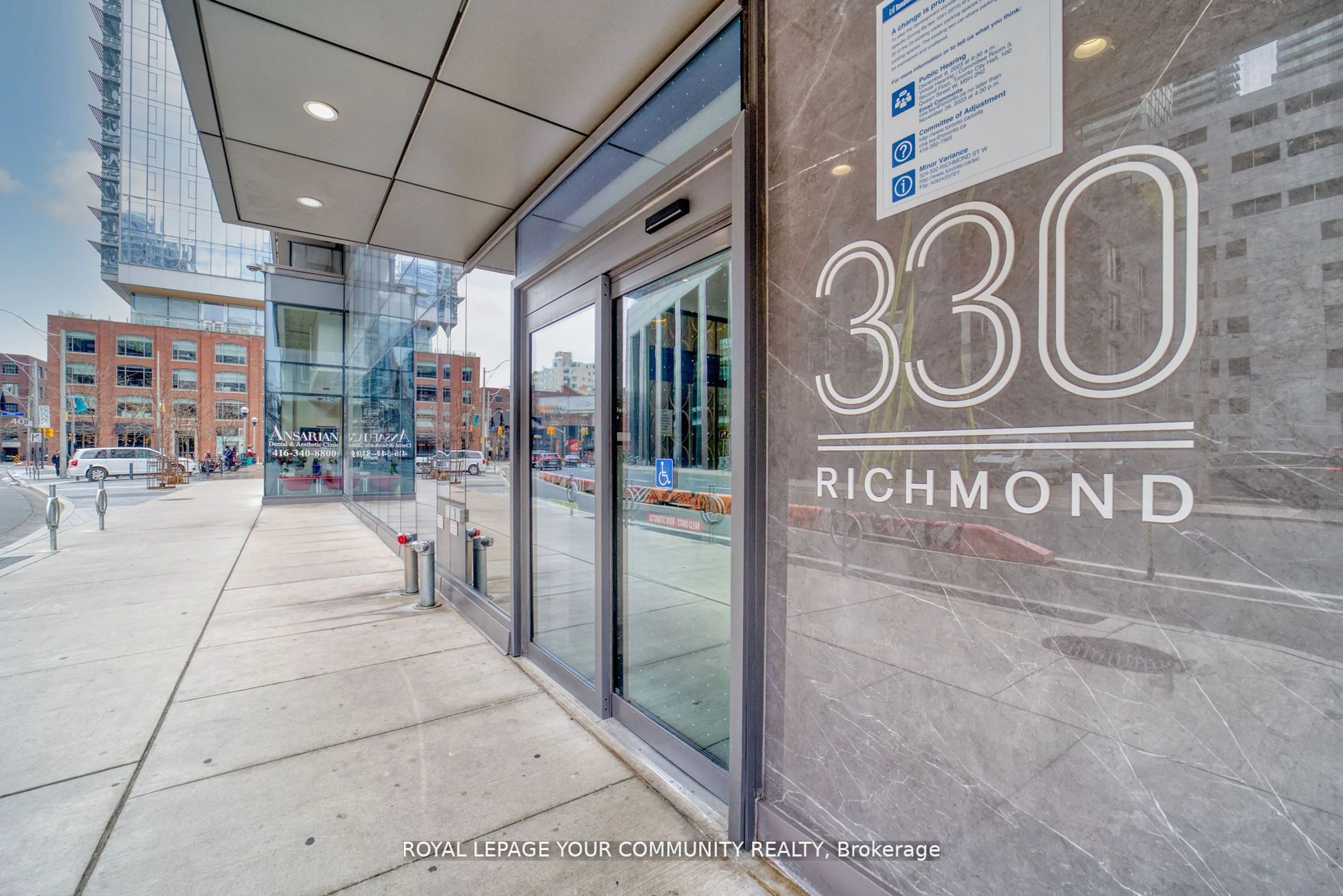 Unknown for 330 Richmond St #1711, Toronto Ontario M5V 1X2