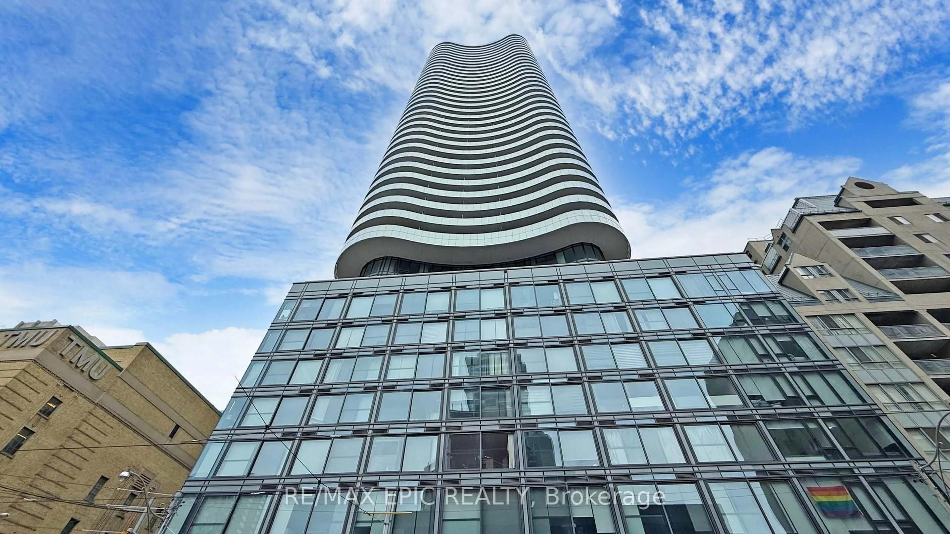 Indoor foyer for 403 Church St #3802, Toronto Ontario M4Y 0C9