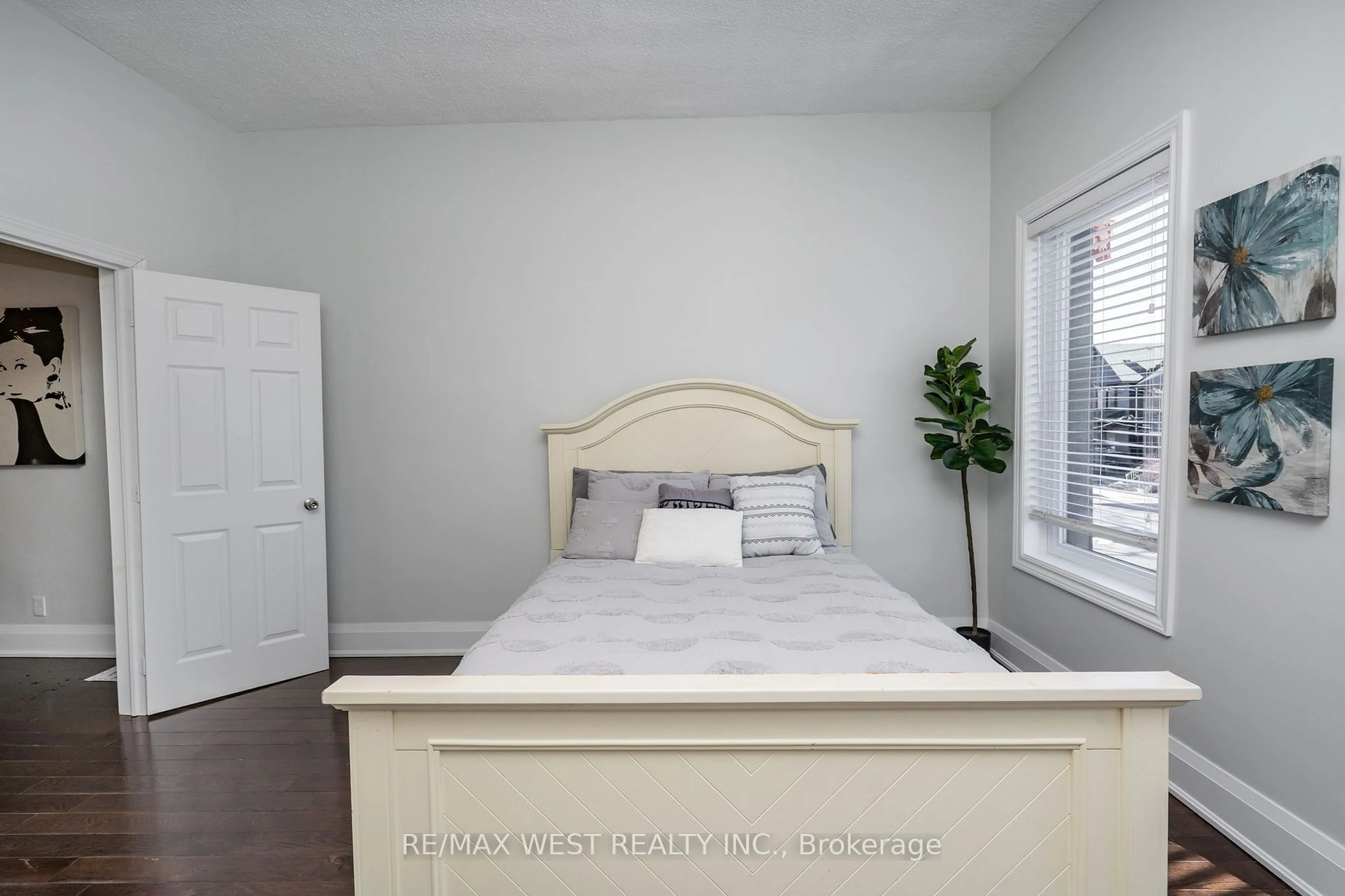 Bedroom with bed, unknown for 540 Dufferin St, Toronto Ontario M6K 2A7