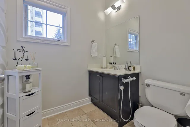 Additional property image - 8 Rean Dr Unit TH 10