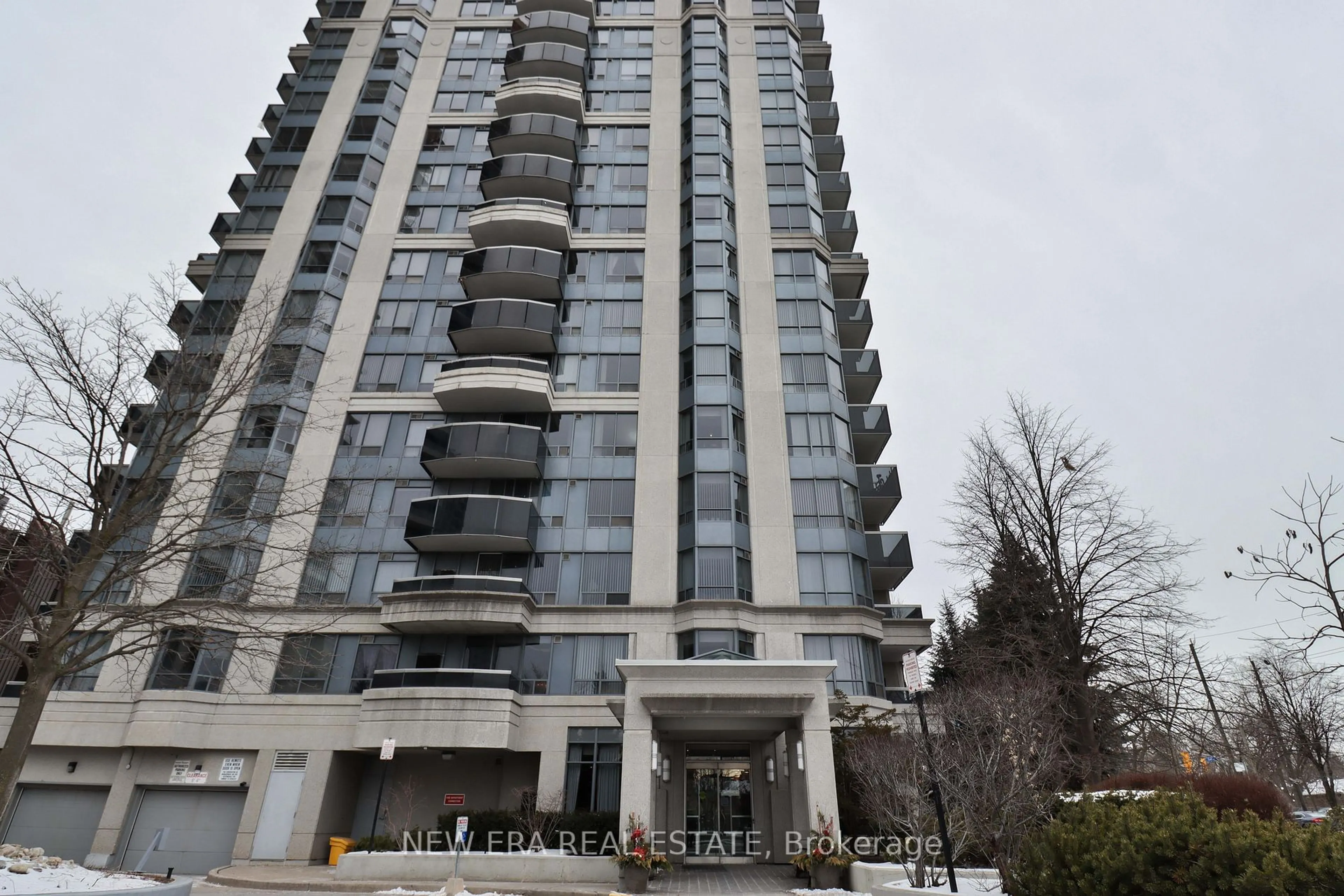 Indoor foyer for 35 Finch Ave #1507, Toronto Ontario M2N 6Z8