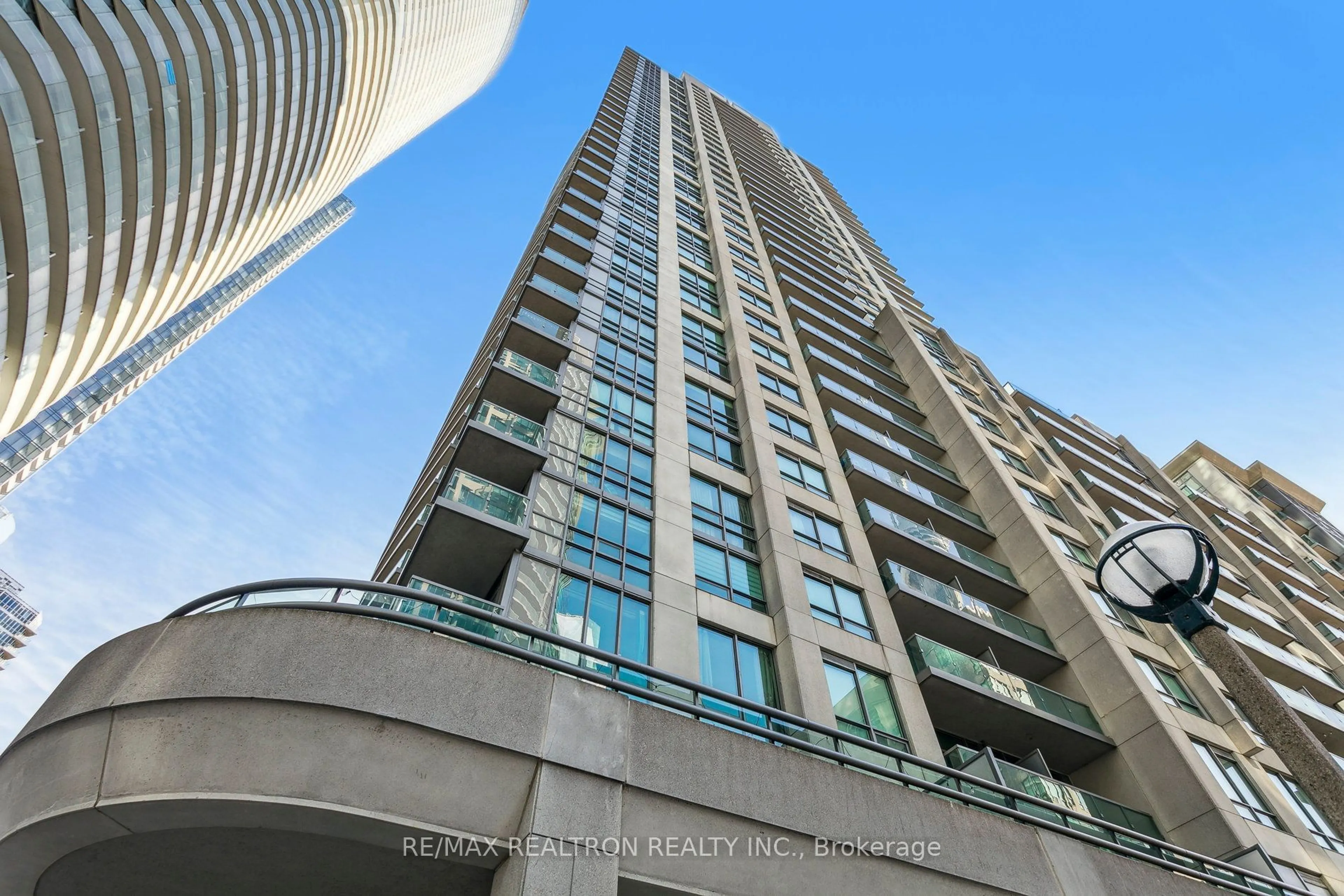 Balcony in the apartment, city buildings view from balcony for 19 Grand Trunk Cres #1215, Toronto Ontario M5J 3A3