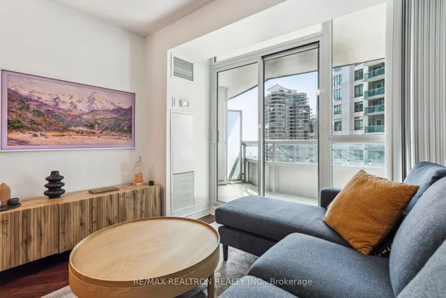 Additional property image - 19 Grand Trunk Cres Unit 1215