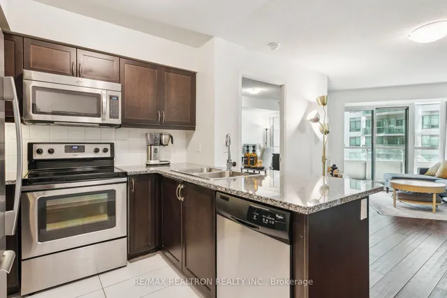 Additional property image - 19 Grand Trunk Cres Unit 1215