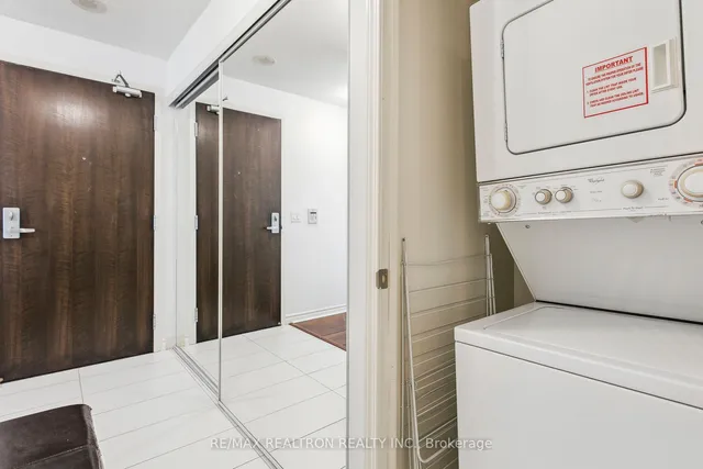 Additional property image - 19 Grand Trunk Cres Unit 1215