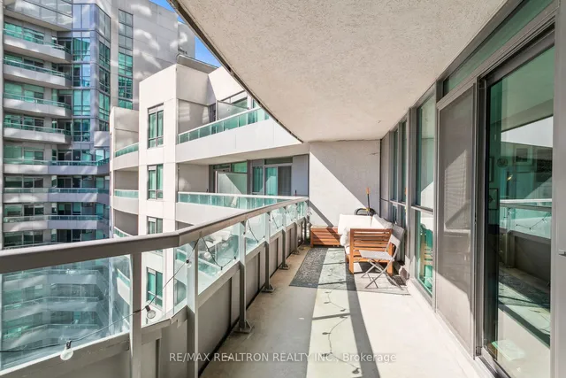 Additional property image - 19 Grand Trunk Cres Unit 1215