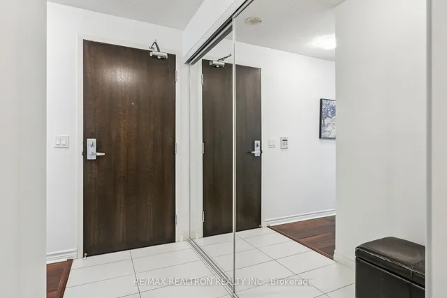 Additional property image - 19 Grand Trunk Cres Unit 1215