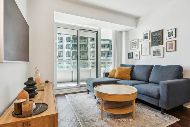 Additional property image - 19 Grand Trunk Cres Unit 1215