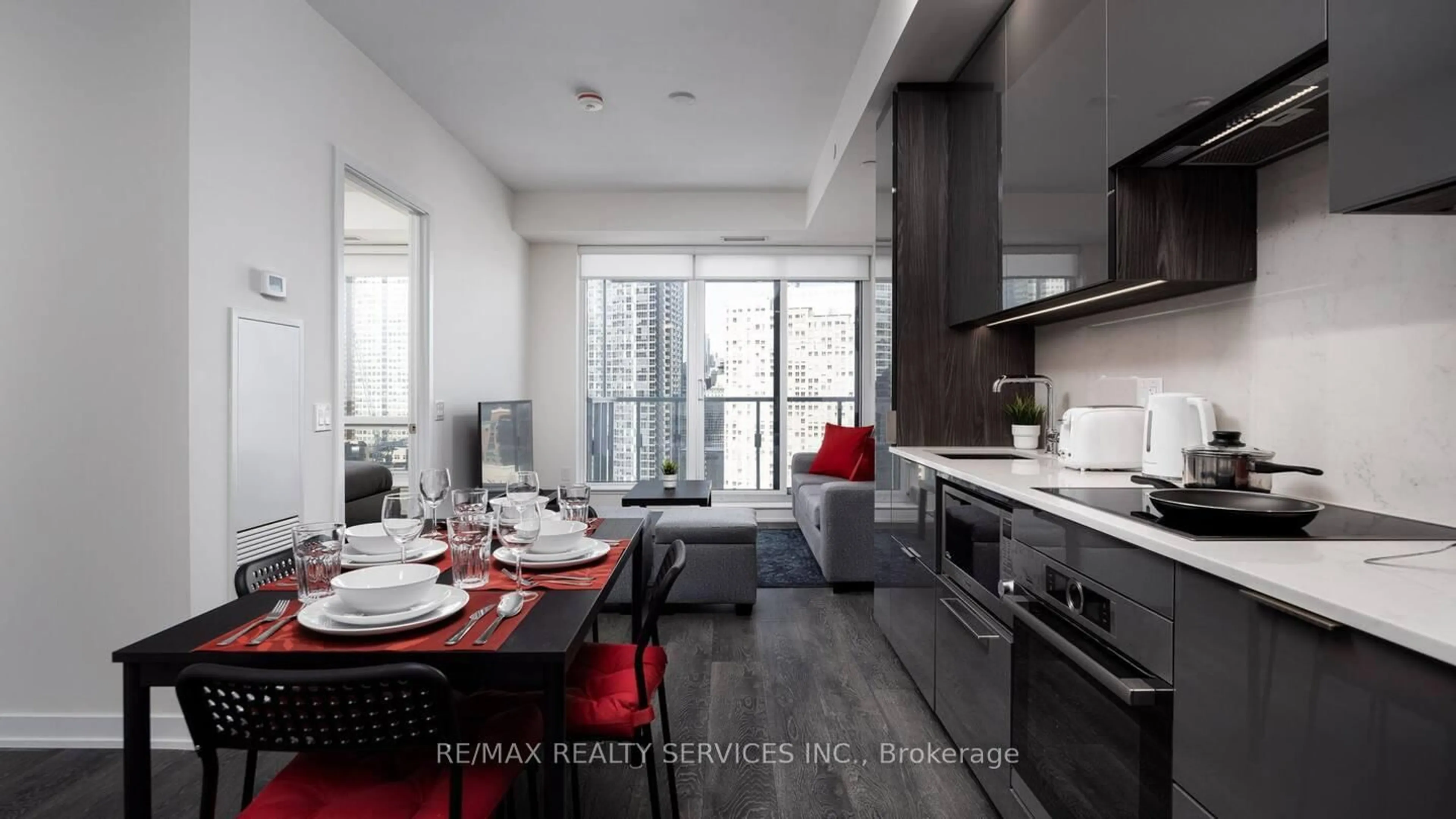 Open concept kitchen, unknown for 28 Freeland St #1806, Toronto Ontario M5E 0E3