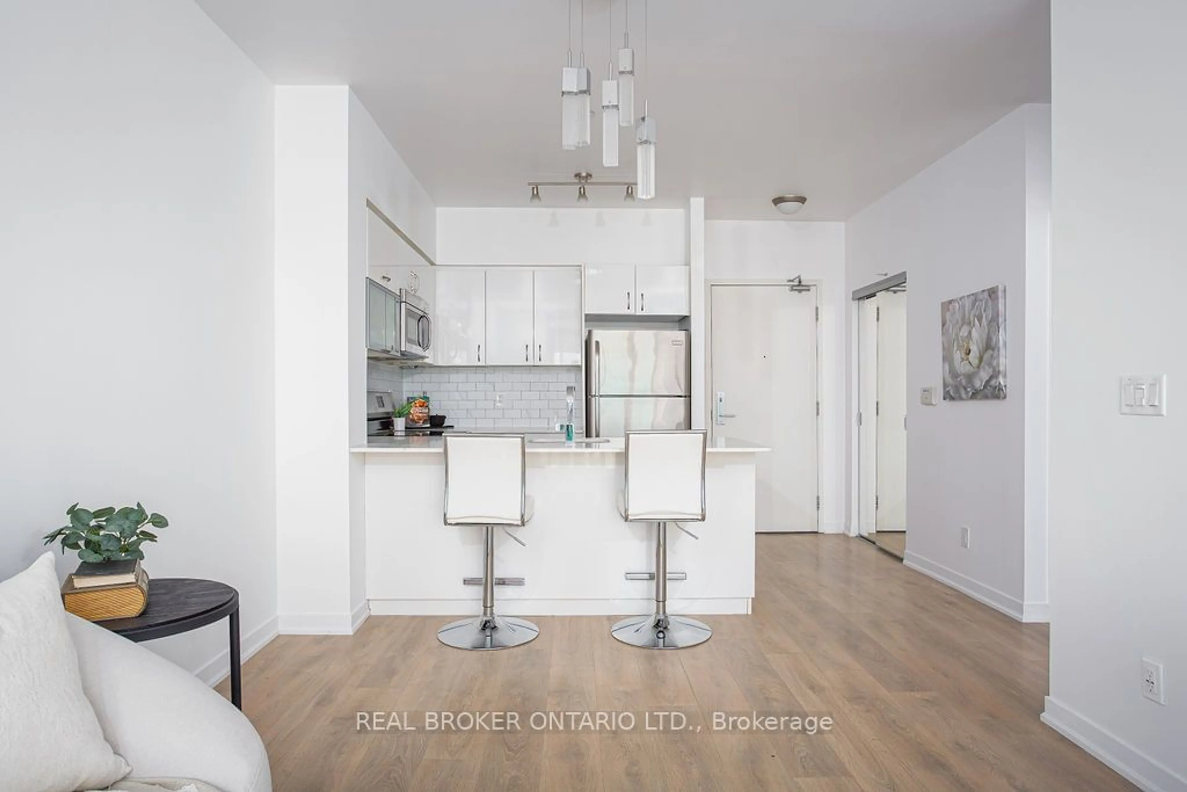 Open concept kitchen, unknown for 150 East Liberty St #3111, Toronto Ontario M6K 3R5