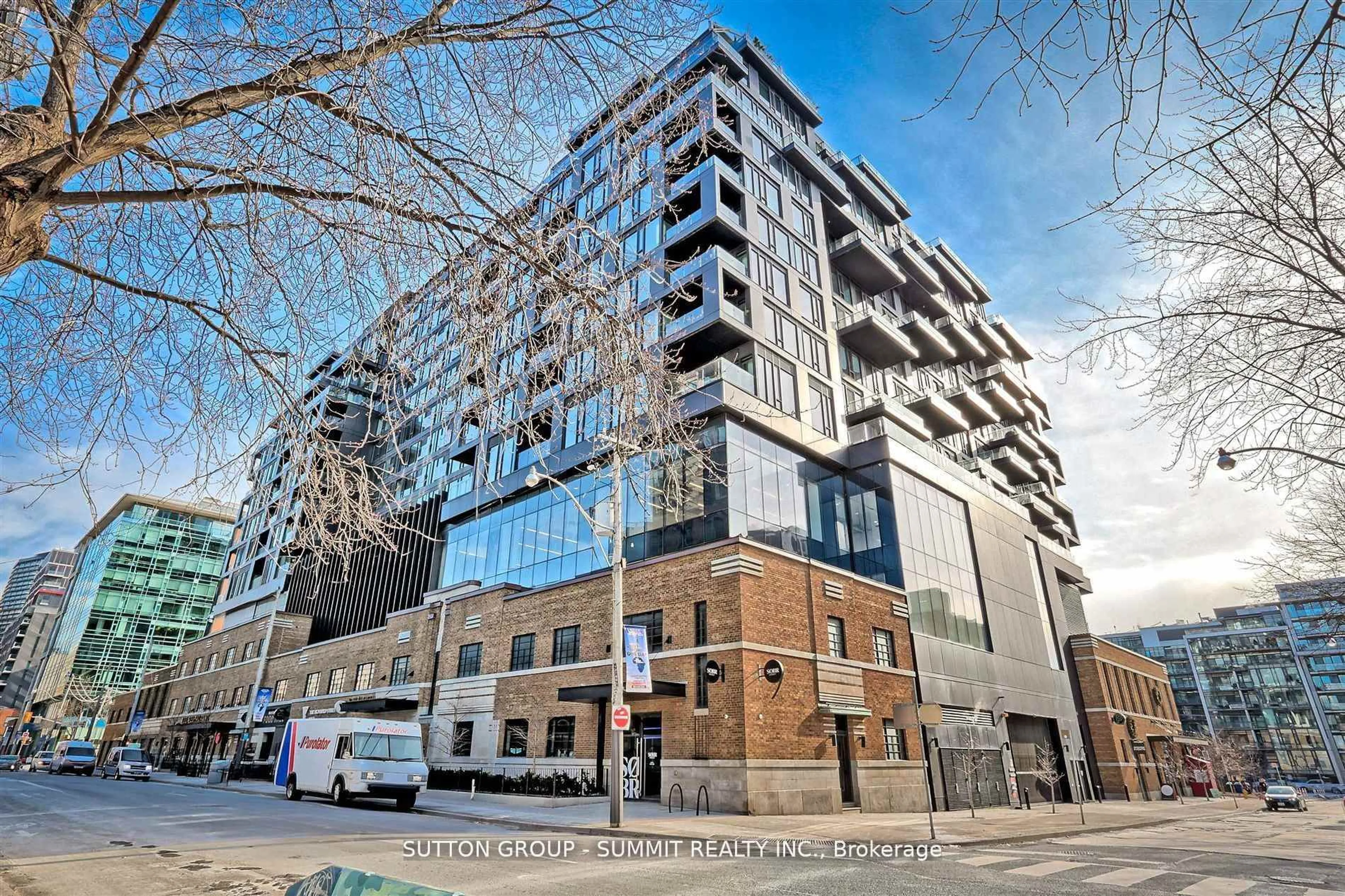 A pic from outside/outdoor area/front of a property/back of a property/a pic from drone, building for 505 RICHMOND St #922, Toronto Ontario M5V 0P4