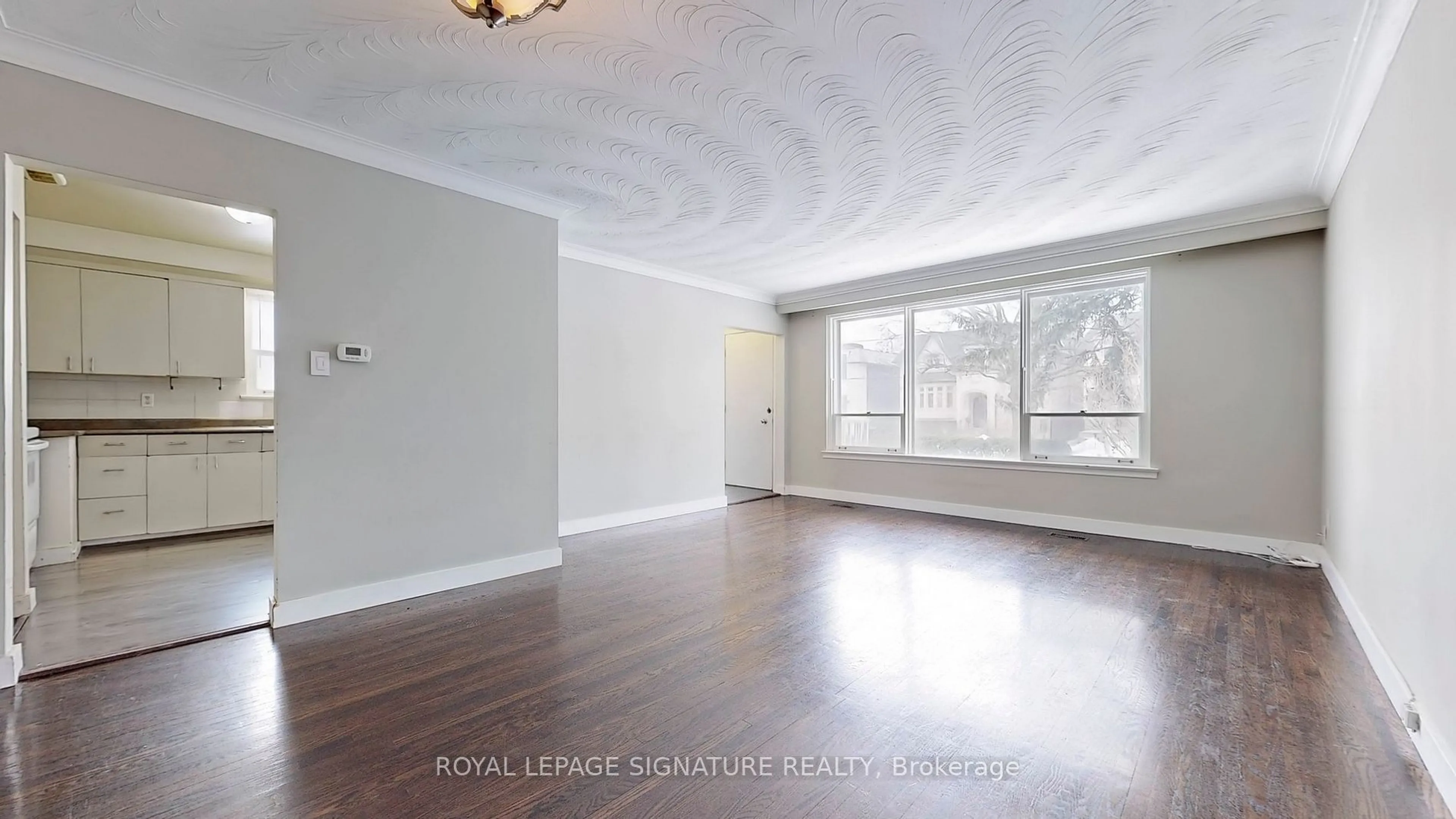 A pic of a room for 82 Northwood Dr, Toronto Ontario M2M 2K1