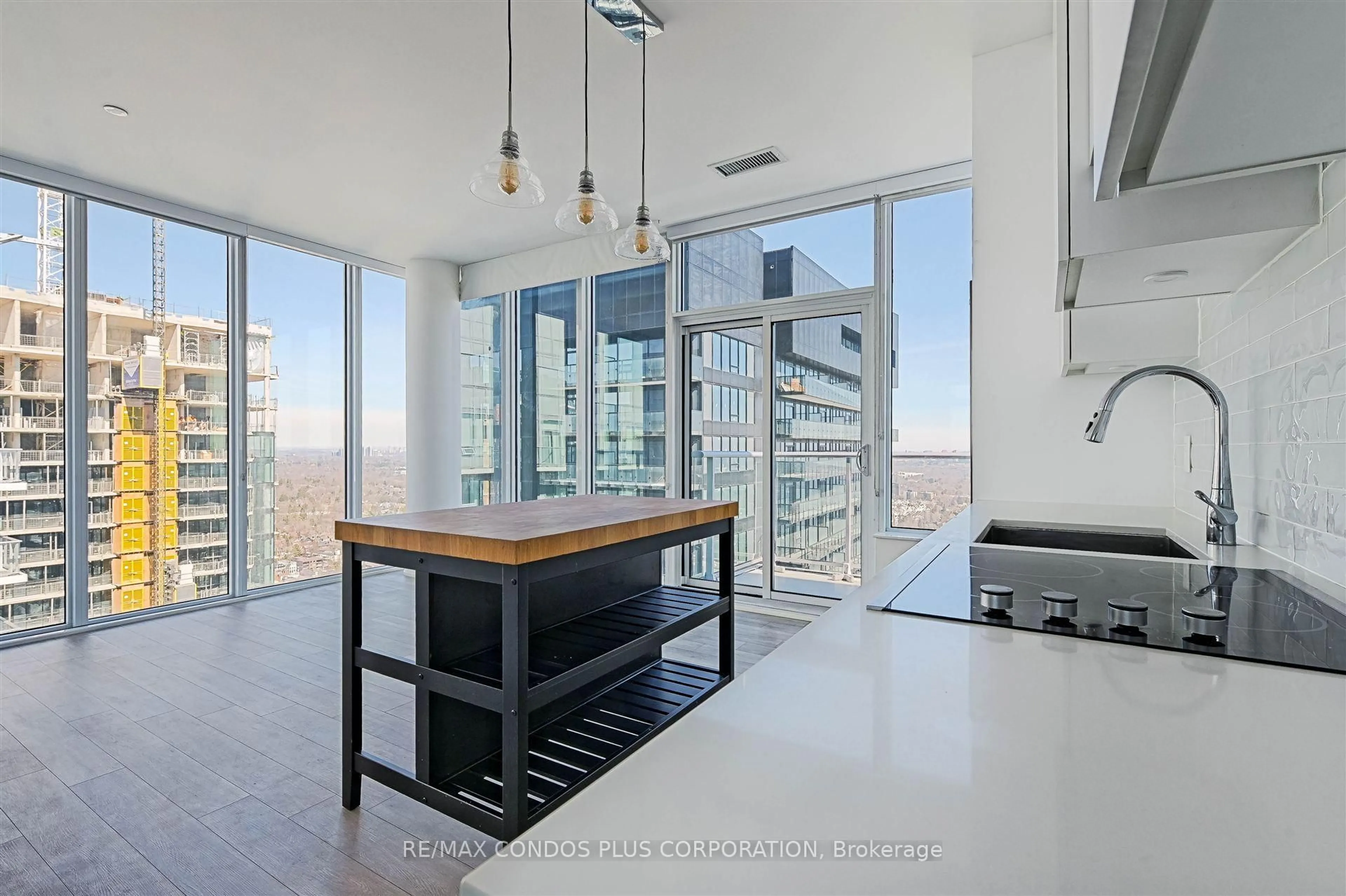 Open concept kitchen, unknown for 195 Redpath Ave #Ph03, Toronto Ontario M4P 0E4