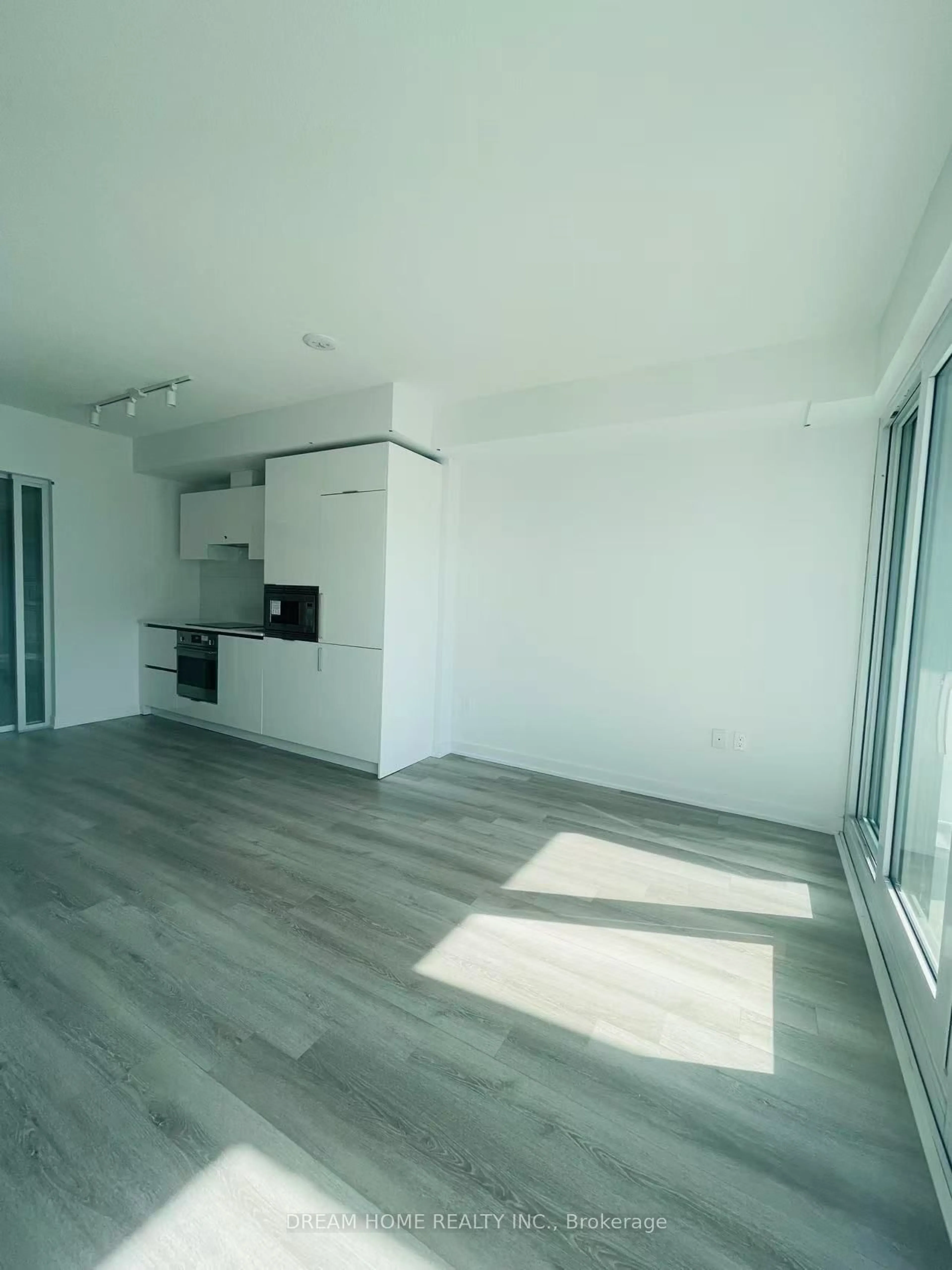 A pic of a room for 230 Simcoe St #2017, Toronto Ontario M5T 0G7