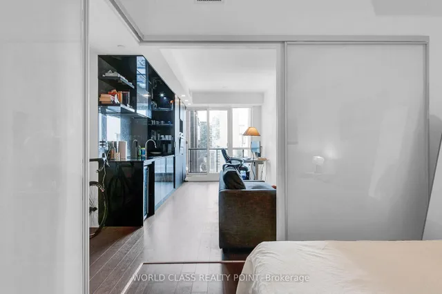 Additional property image - 70 Temperance St Unit 1914