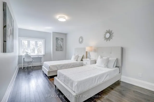 Additional property image - 352B Lawrence Ave