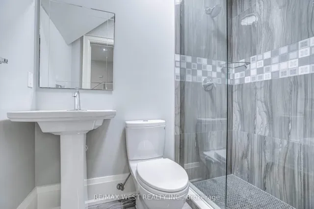 Additional property image - 352B Lawrence Ave