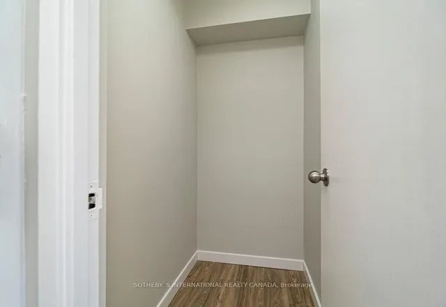 Additional property image - 720 Spadina Ave Unit 1004