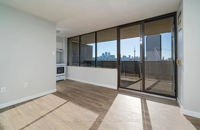 Additional property image - 720 Spadina Ave Unit 1004