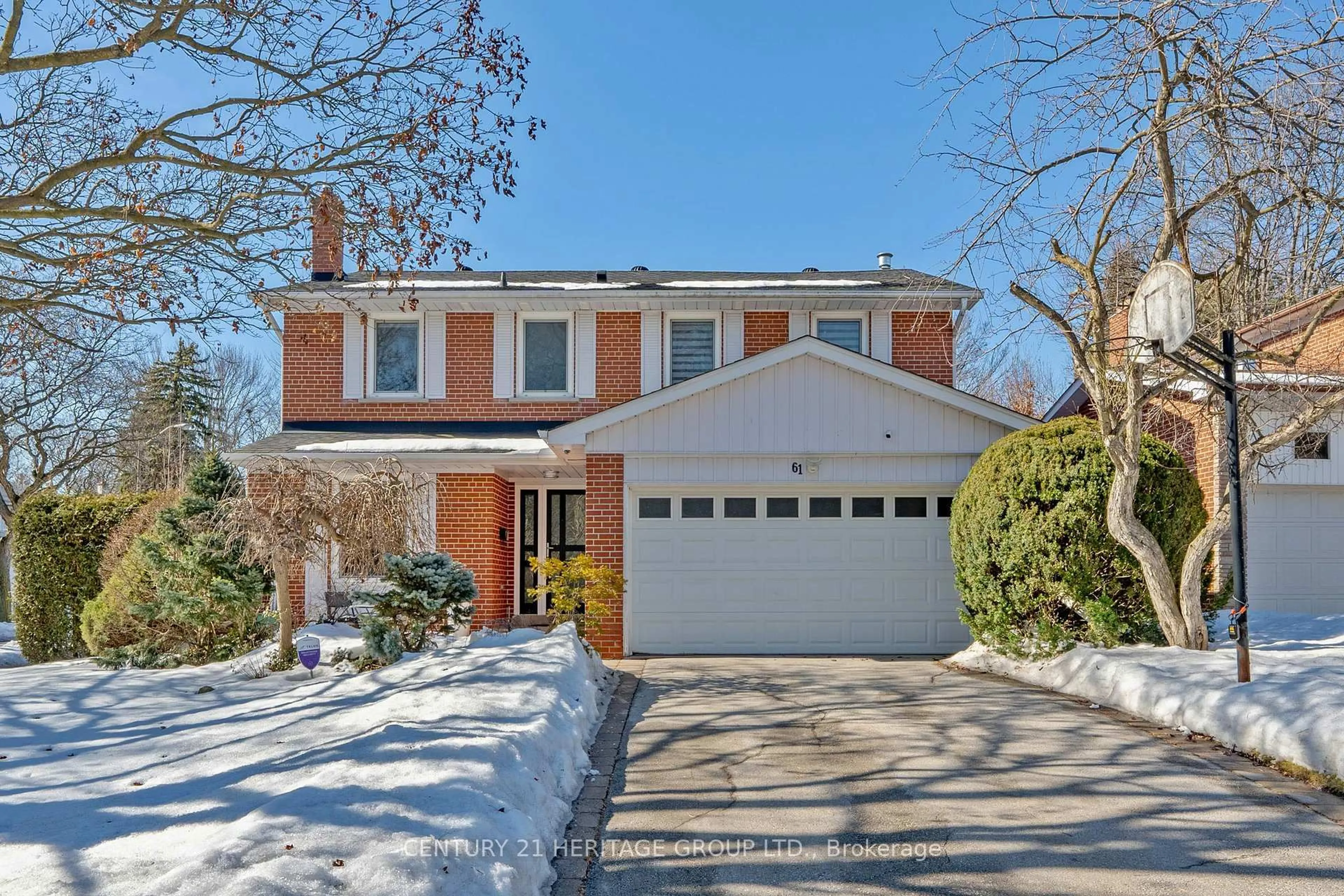 Home with brick exterior material, street for 61 Foursome Cres, Toronto Ontario M2P 1W4