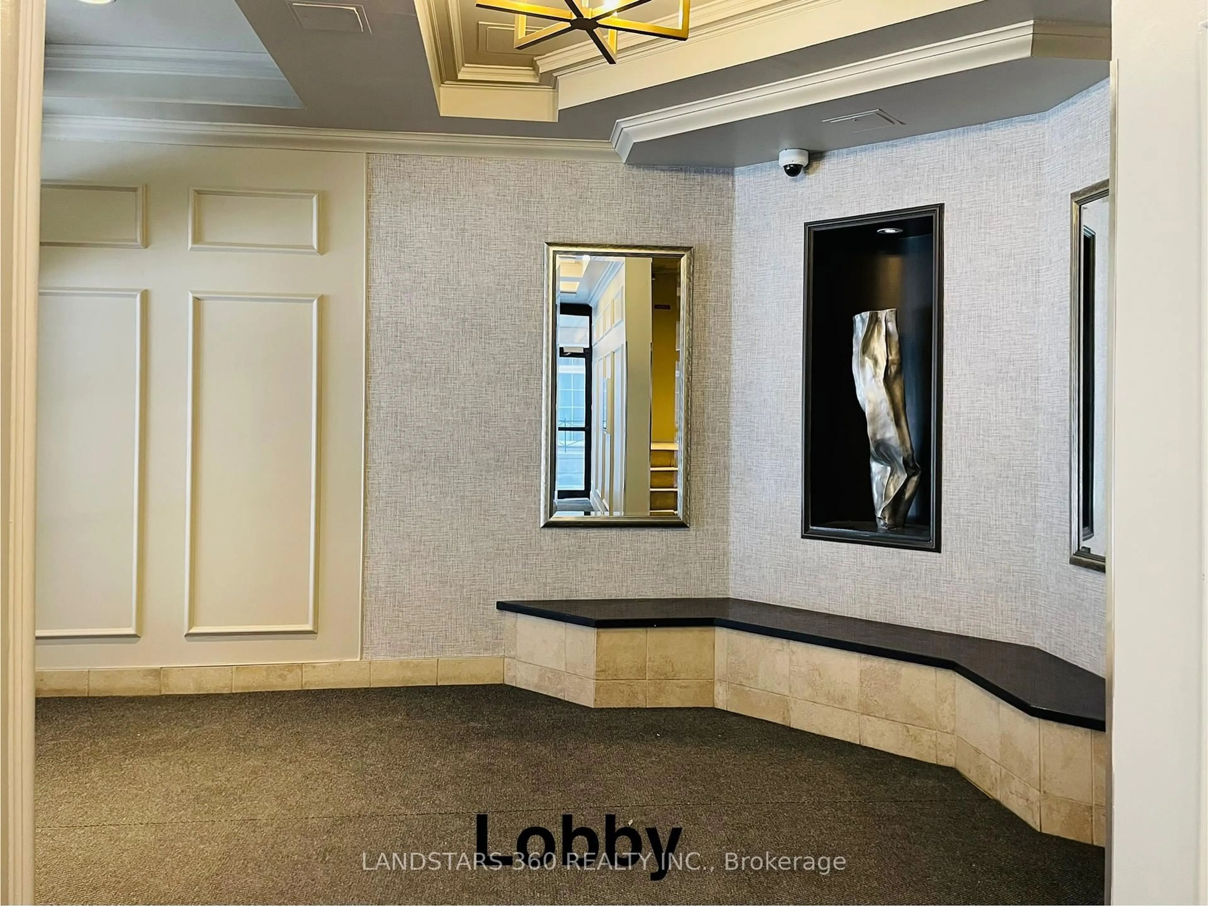 Lobby for 105 McCaul St #503, Toronto Ontario M5T 2X4