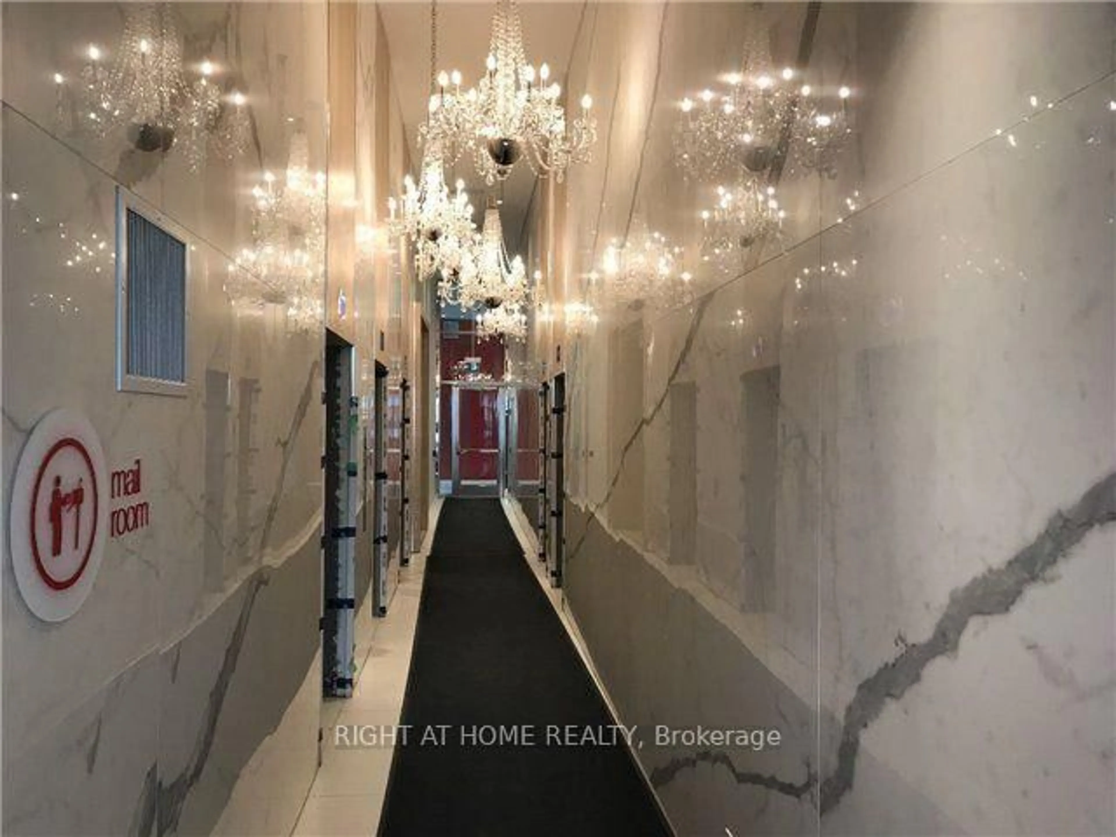 Indoor foyer for 185 Roehampton Ave #2309, Toronto Ontario M4P 1R4