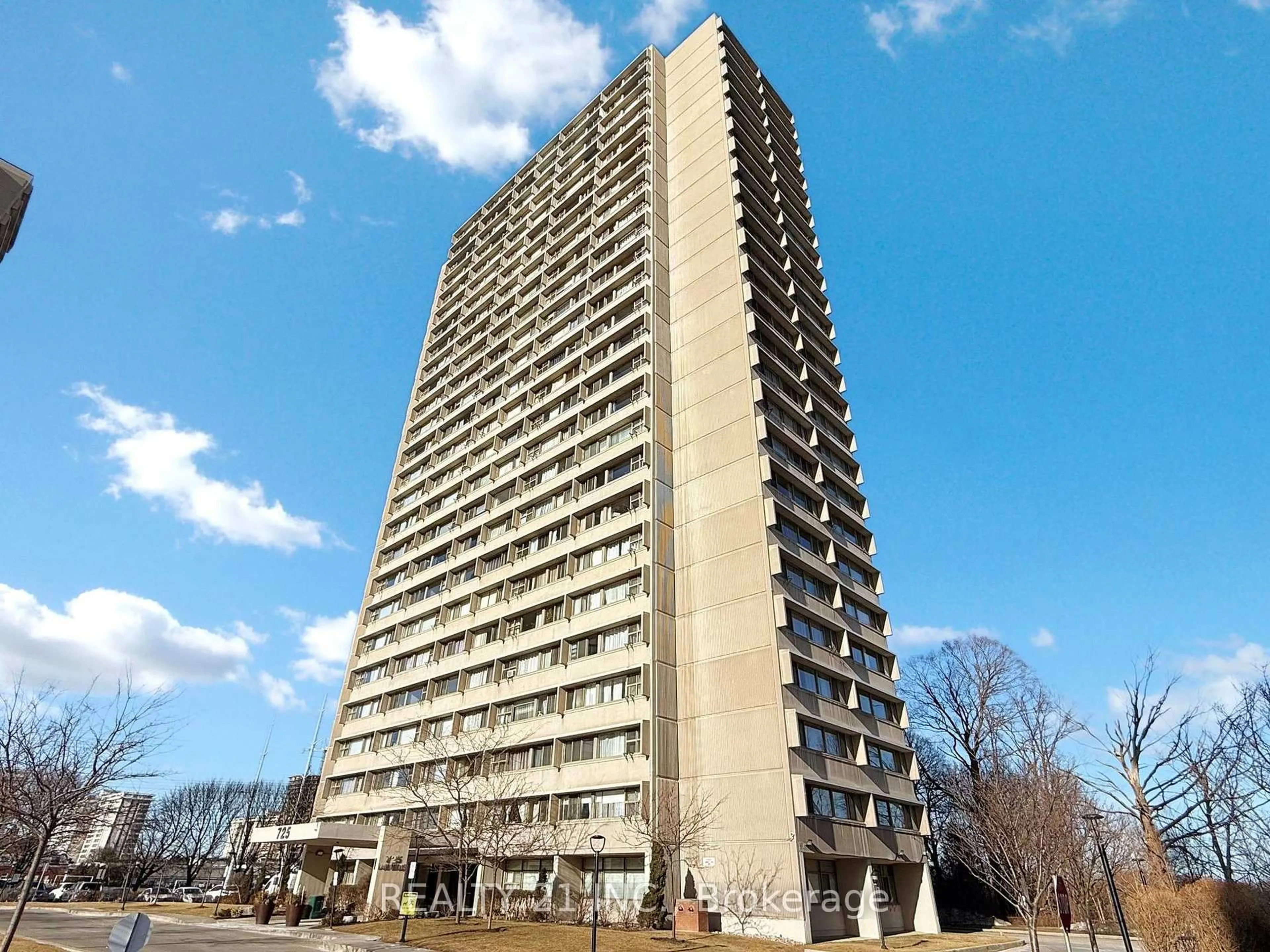 Unknown for 725 Donmills Rd #906, Toronto Ontario M3C 1S7