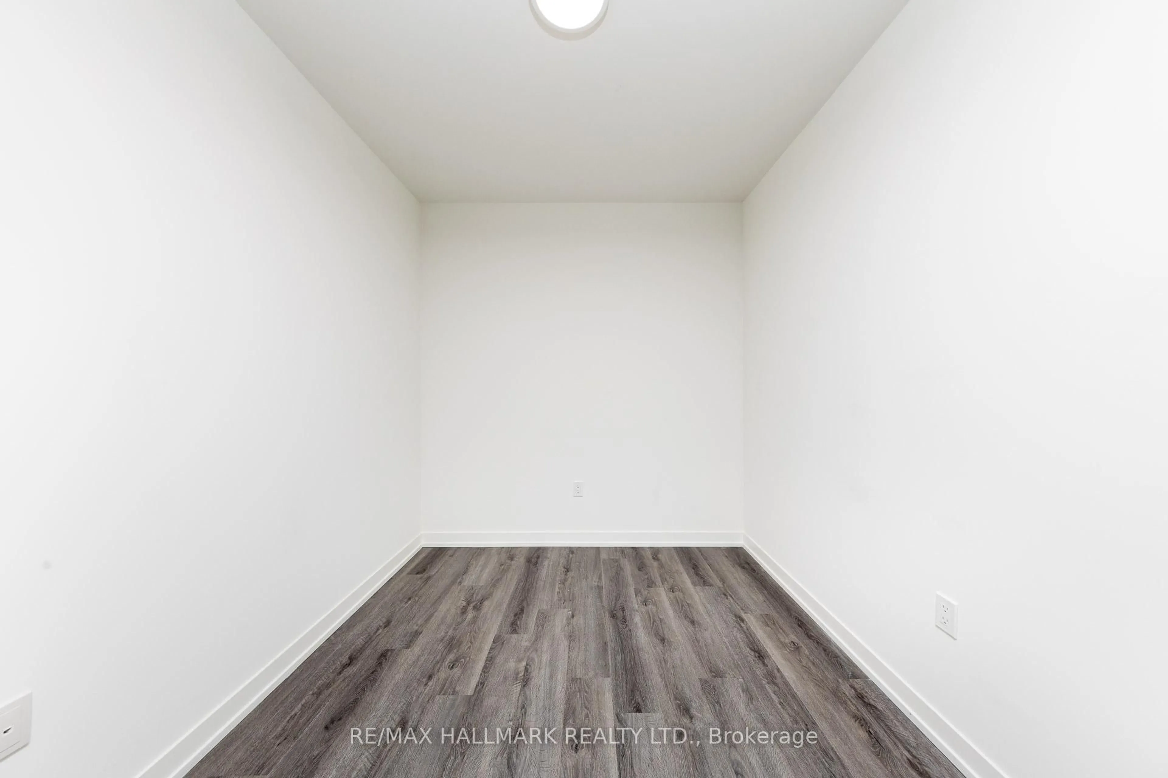 A pic of a room for 138 Downes St #5208, Toronto Ontario M5E 0E4