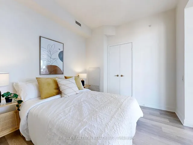 Additional property image - 290 Adelaide St Unit 3704