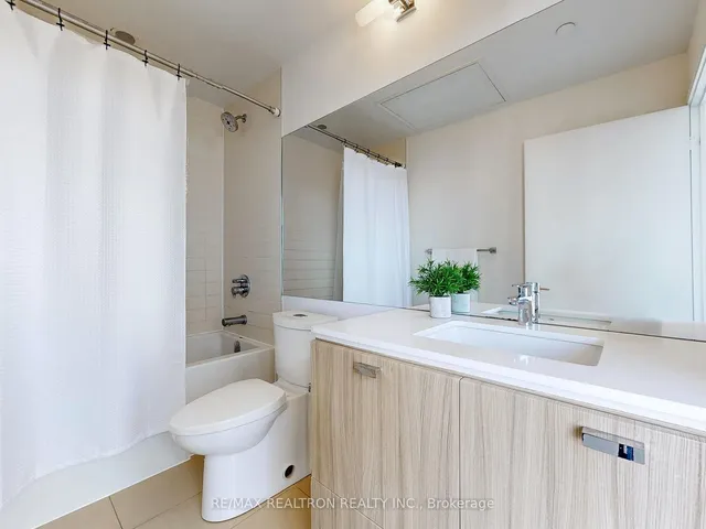 Additional property image - 290 Adelaide St Unit 3704