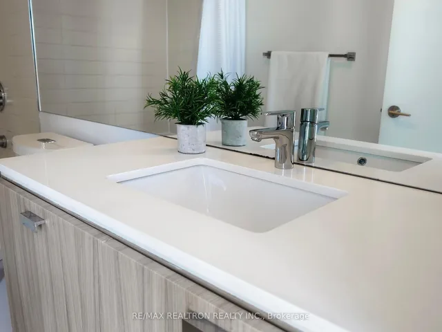 Additional property image - 290 Adelaide St Unit 3704