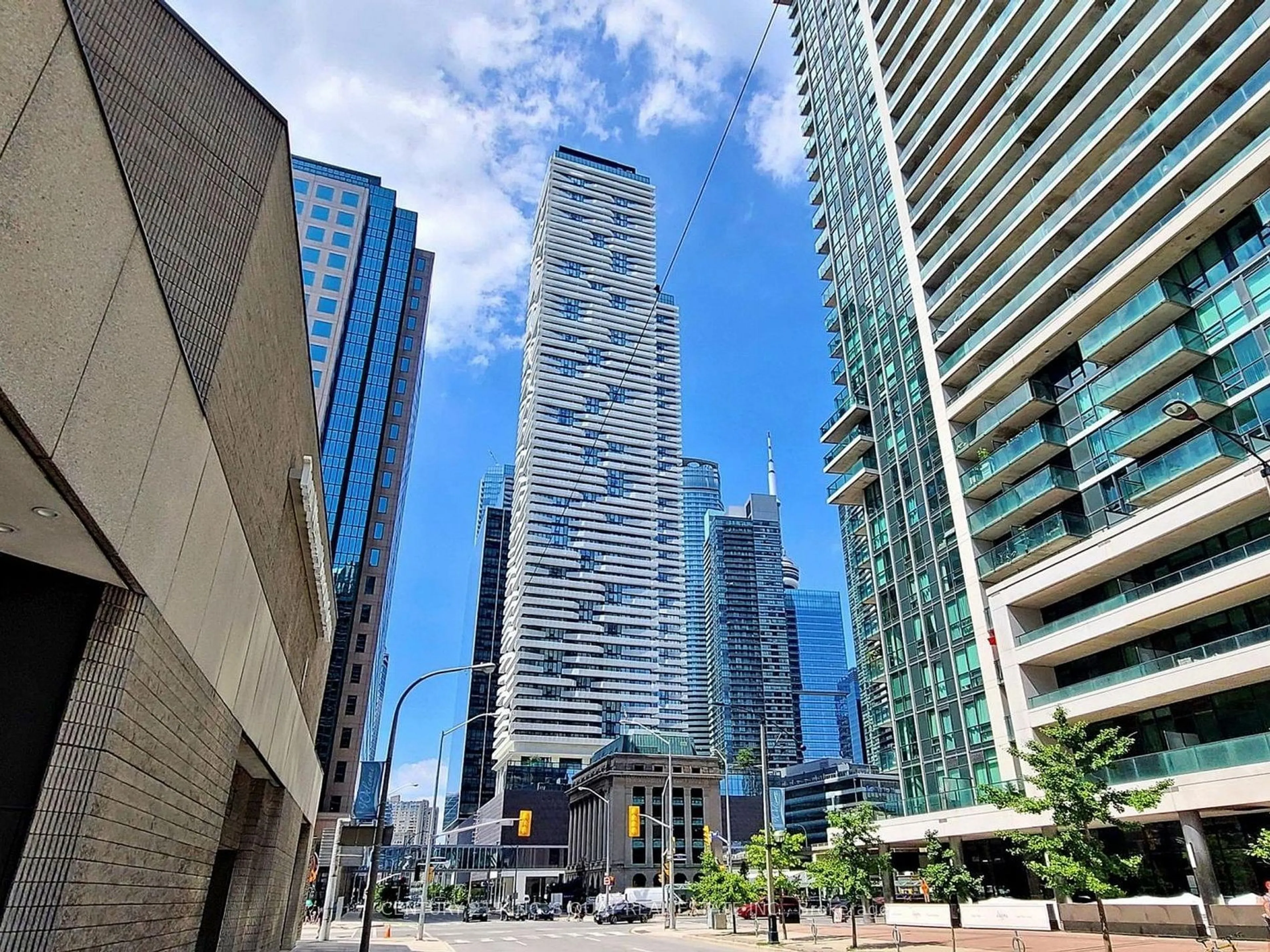 Unknown for 88 Harbour St #3402, Toronto Ontario M5J 0C3