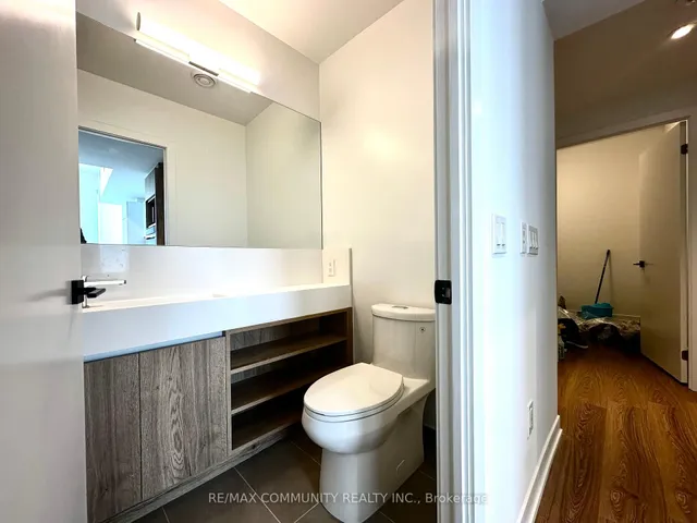 Additional property image - 319 Jarvis St Unit 512