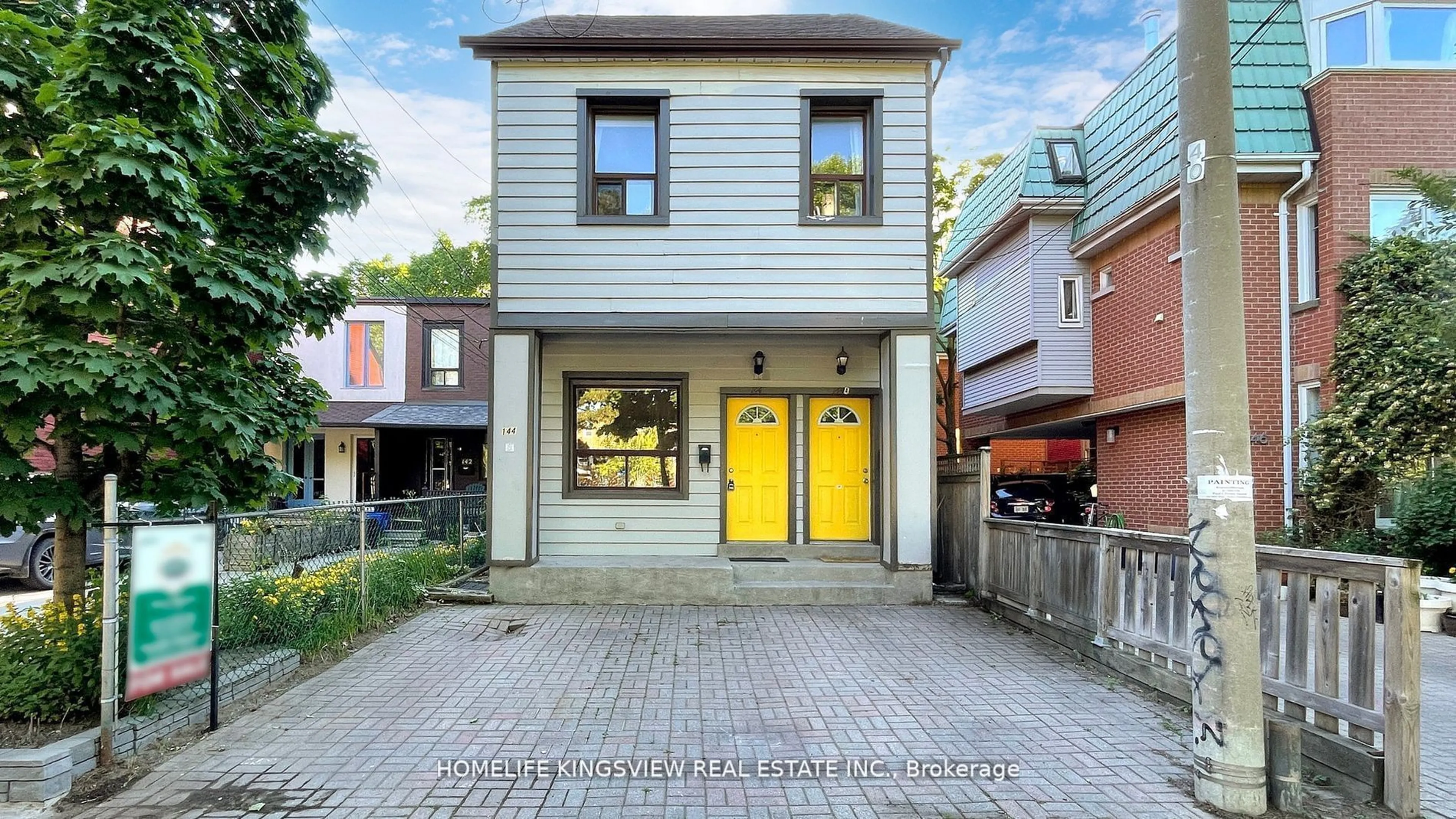 Home with brick exterior material, street for 144 Clinton St, Toronto Ontario M6G 2Y3