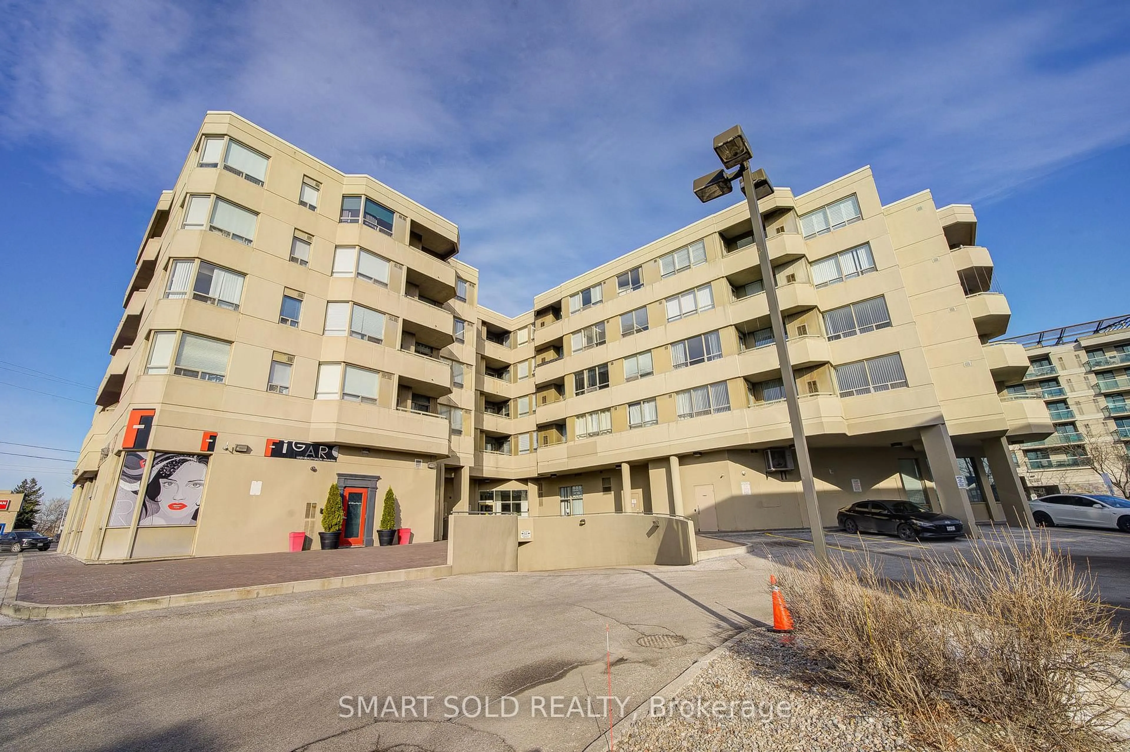 A pic from outside/outdoor area/front of a property/back of a property/a pic from drone, street for 555 Wilson Heights Blvd #314, Toronto Ontario M3H 6B5