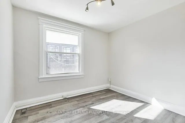 Additional property image - 471 Shaw St