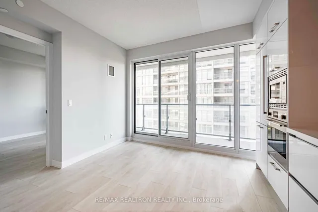 Additional property image - 2221 Yonge St Unit 4606