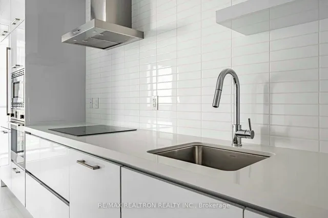 Additional property image - 2221 Yonge St Unit 4606