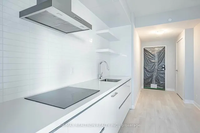 Additional property image - 2221 Yonge St Unit 4606