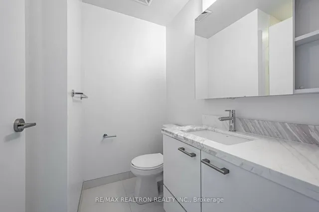 Additional property image - 2221 Yonge St Unit 4606