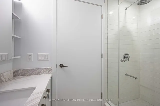 Additional property image - 2221 Yonge St Unit 4606