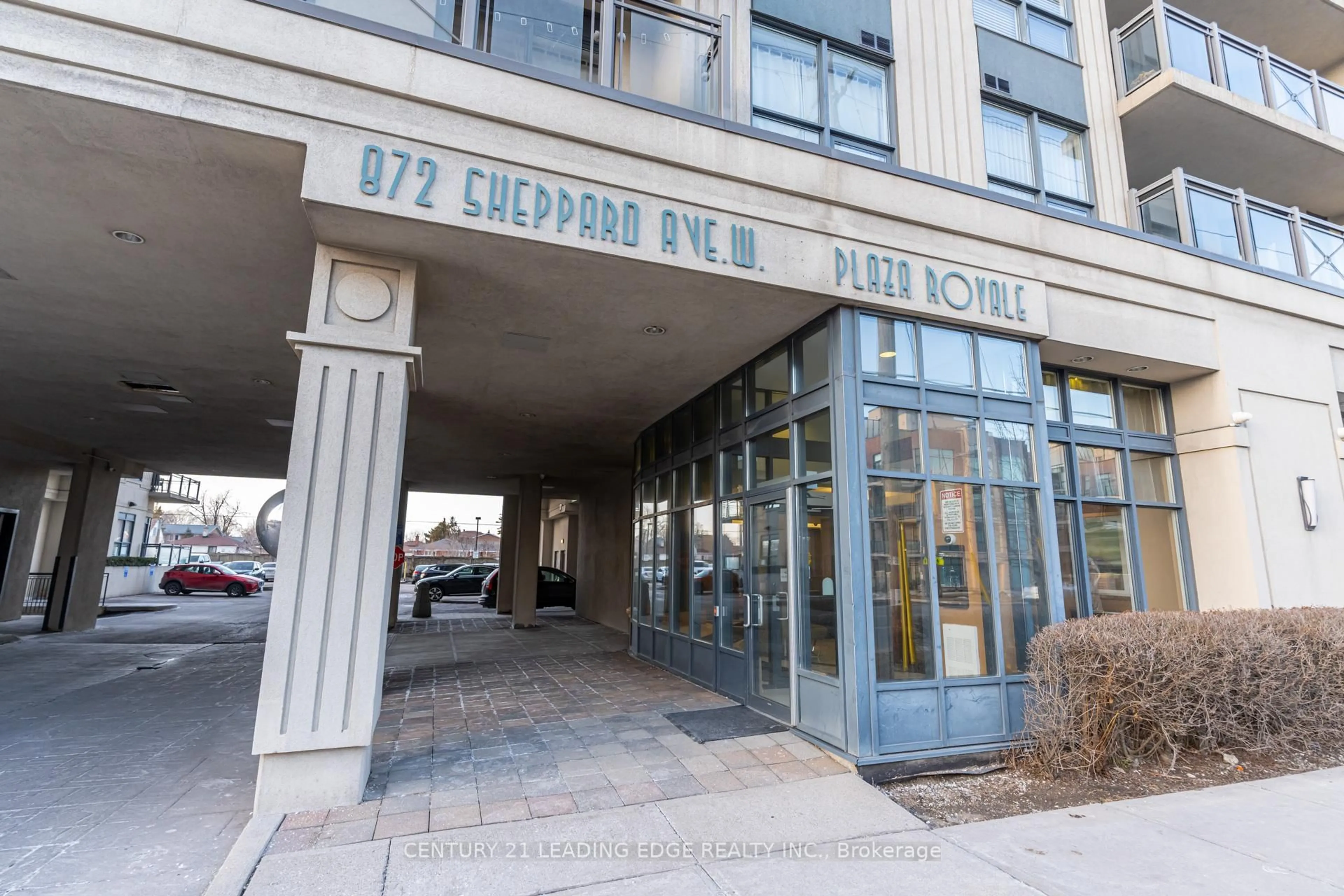 Indoor foyer for 872 Sheppard Ave #509, Toronto Ontario M3H 5V5