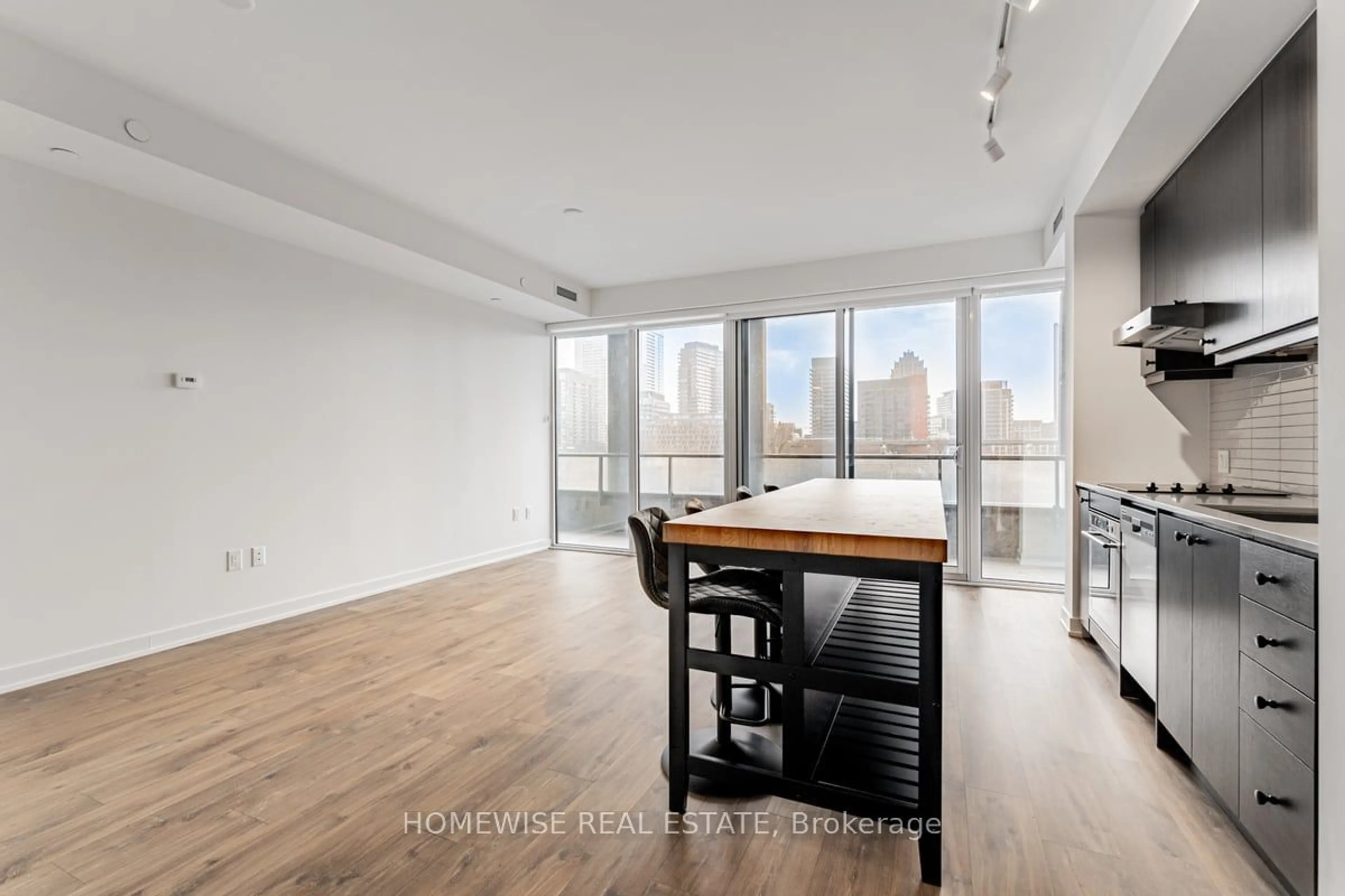 A pic of a room for 9 Tecumseth St #319, Toronto Ontario M5V 0S5