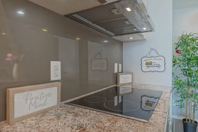 Additional property image - 1 Bloor St Unit 1605