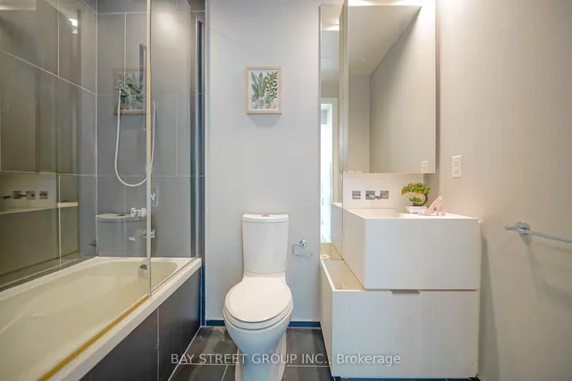 Additional property image - 1 Bloor St Unit 1605