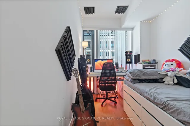 Additional property image - 215 Queen St Unit 711