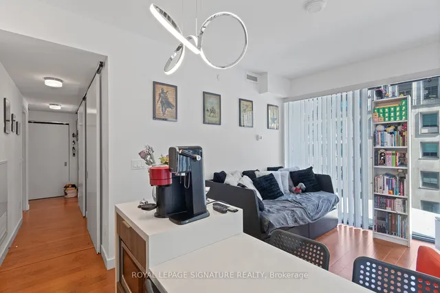 Additional property image - 215 Queen St Unit 711