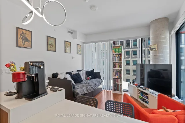 Additional property image - 215 Queen St Unit 711