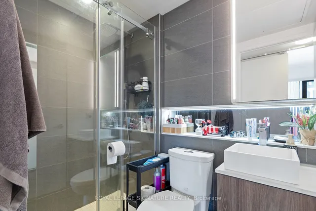 Additional property image - 215 Queen St Unit 711